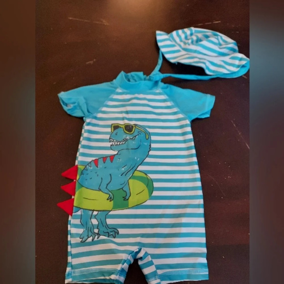 ANDY & EVAN Dinosaur SWIM ROMPER & HAT SET in Size 9 M - Picture 1 of 6